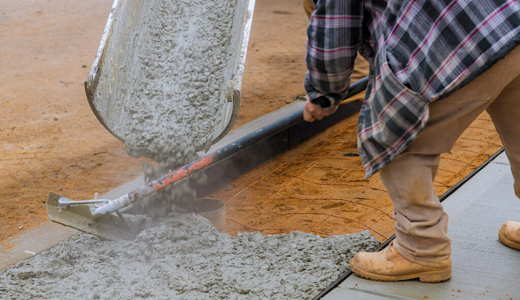 professional concrete pouring and mudjacking